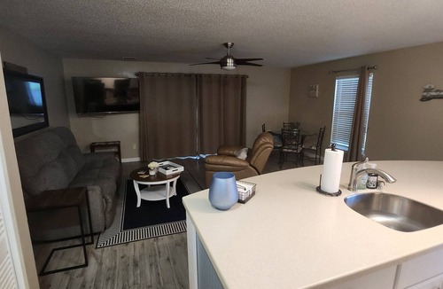 Little River Condo | 2 Br 2 Ba Condo close to Cherry Grove Beach 2 quiet patios 20 minutes to Myrtle
