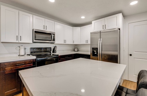 West Jordan Cottage | 2 Mi to Gardner Village: Recently Remodeled Home!