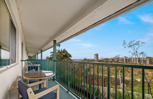 Townsite Apartment | 2 Queen Beds|Nsmk,Mini Fridge