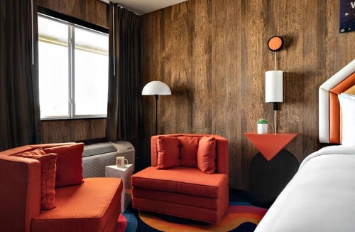 Flagstaff Hotel | 2 Queen Beds w/Onsite Pool Access | Pet-Friendly | Close to Local Restaurants