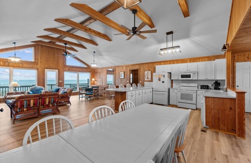 Carolina Dunes House | 2877 - Carolina Dreamin - Oceanfront Duck Escape w/Hot Tub & Views