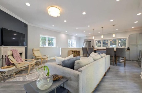 Ogden Apartment | 2B2b loft in mountains secluded patio vintage
