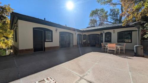 Ogden Apartment | 2B2b loft in mountains secluded patio vintage
