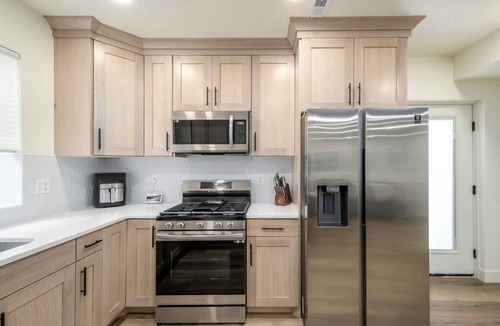 Herriman Apartment | 2BR, 1BA, Furnished, Smart Apt, 6 Mo Stay, Dog-Fr
