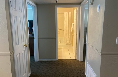North Park City Hotel | 2BR 3QB Condo Walk 2 min Ski Lift 7 min Main St