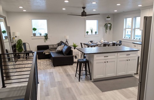 South Salt Lake House | 3 Bed 2 Bath near Salt Lake City