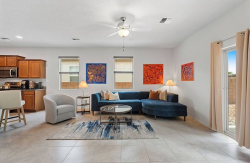 Santa Fe House | 3 Bed, 2 Bath, Pet Friendly, Family Home w/AC, Backyard, BBQ, Near Meow WolfFam