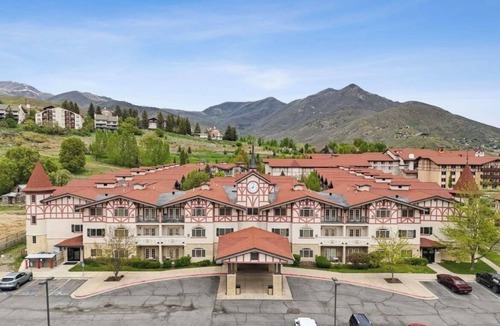 Zermatt Apartment | 3052 | Elevated Stay | 2Q Near Wasatch SP Golf