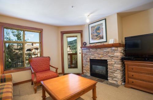 Snowbird Apartment | 3313 - One Bedroom Den Standard Powderhorn Lodge