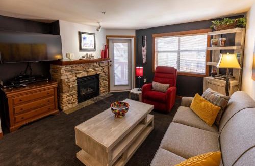 Snowbird Apartment | 3402 - One Bedroom Deluxe - Powderhorn Lodge