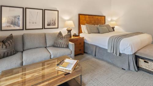 Stowe Area Resort | 345 Studio Spruce Peak Lodge at Stowe Mt Resort Sleeps 4