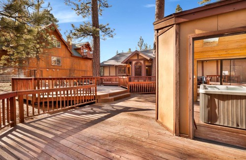 Evergreen Estates Cabin | 361 m² Cabin ∙ 5 bedrooms ∙ 16 guests