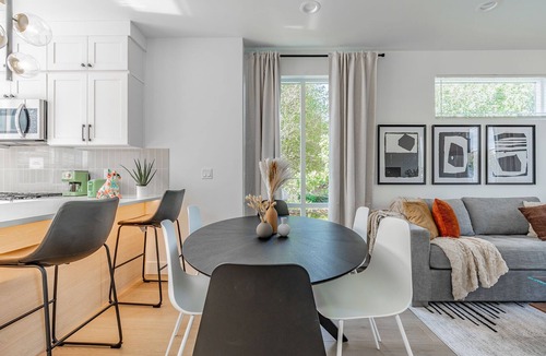 Greenwood House | 3BR | Free Parking | Greenwood | Sophari Home G