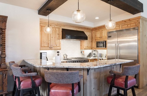 Empire Pass House | 4/4 Deer Valley Condo, Hot Tub, Pool, Ski-in/Ski-Out!