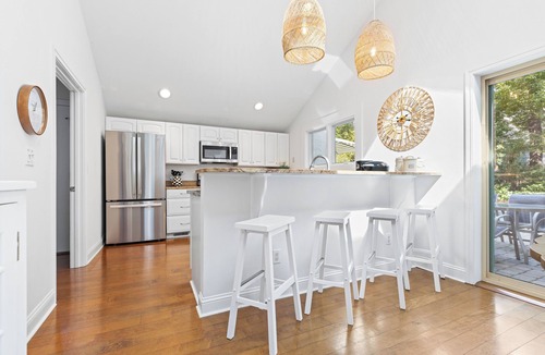 South Beach House | 4 Scaup Court: A BESTNEST by Beverly Serral