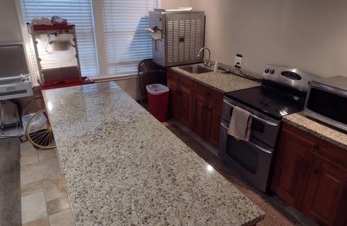 South Jordan House | 4B Miracle Lodge-Indoor Court-Stay&Play Together-Staycation/Reunions/Events/Ski