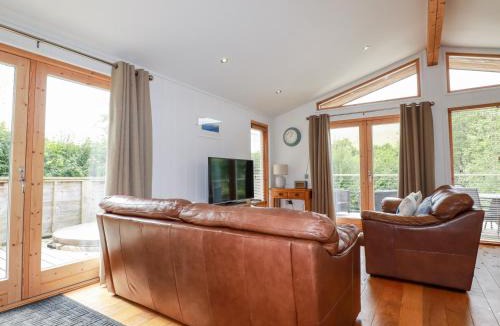 Looe House | 5 Hedgerows
