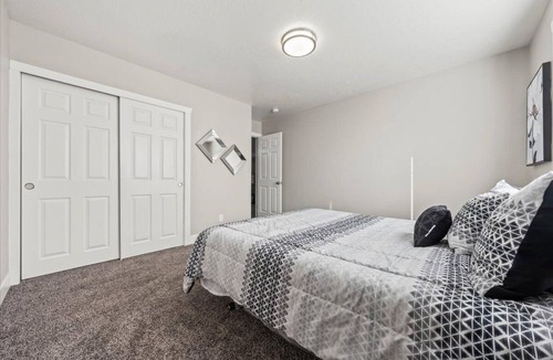 South Salt Lake House | 500 east Spaciously Charming