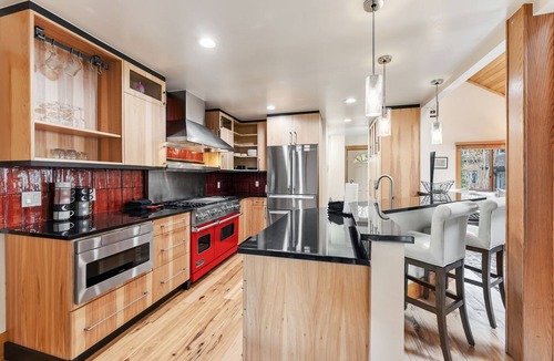 Warrior's Mark West House | 5BDR Ski-In/Out Escape | Hot Tub & Game Room