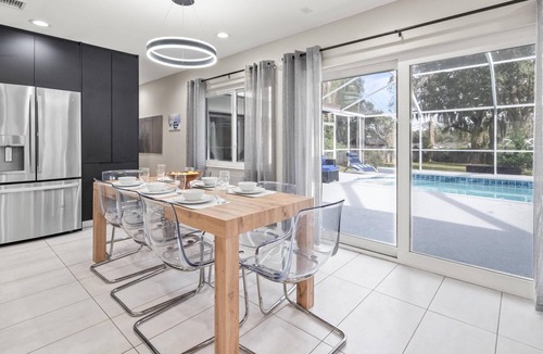 Temple Terrace House | 5BR Contemporary Modern Pool Home | Sleeps 12 | Temple Terrace Neighborhood | Busch Gardens & USF