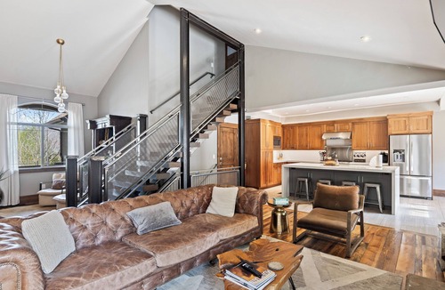 Heber House | 6BR Mountain Retreat: Hot Tub, Game Room - Minutes to Park City/Deer Valley