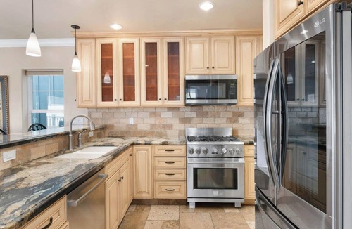 South Mission Beach House | 6br South Mission Beach 4 HOUSES TO BEACH New furniture new stoves June 1, 26.