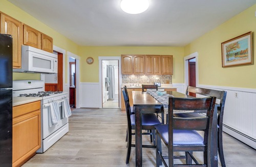 Fitchburg Condo | 9 Mi to Wachusett Mtn! Family Base w/Porch