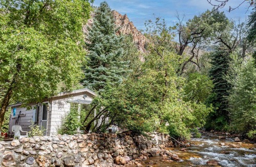 Snowbird Apartment | Adorable Studio Cabin on Big Cottonwood River