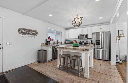 South Salt Lake Cottage | Airdream Cottage/Gated Garage-HotTub Laundry W&D