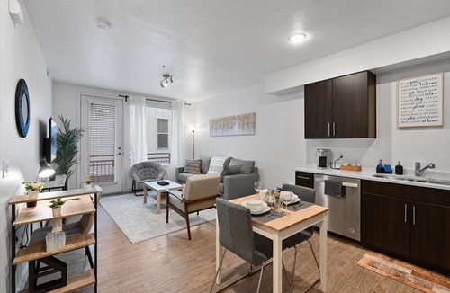 Salt Lake City Apartment | Amazing modern 1 Bedroom with pool/hot tub