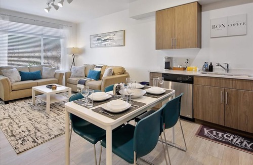 Salt Lake City Apartment | Amazing modern 1 bedroom with pool/hot tub