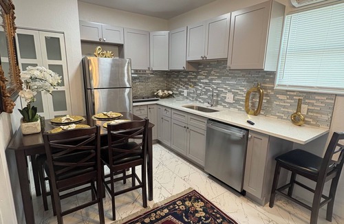 Carrollwood Apartment | and welcoming. Carrollwood Paradise 2BR Apartment Central Tampa Near Everything