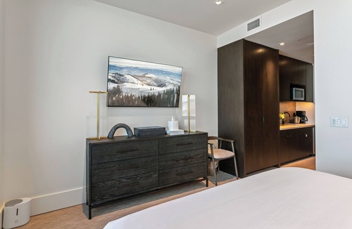Empire Pass Cabin | Argent at Deer Valley Resort - Hotel Room #105A
