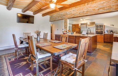 Canoncito Apartment | Artsy & Spacious Retreat w/Sauna in Santa Fe!