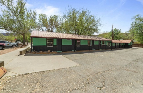 Moab Apartment | Atomic #2 I Downtown I Historic I Trailer Parking