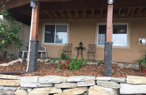 Northridge House | awesome valley views, with all your home needs plus the “little extras”