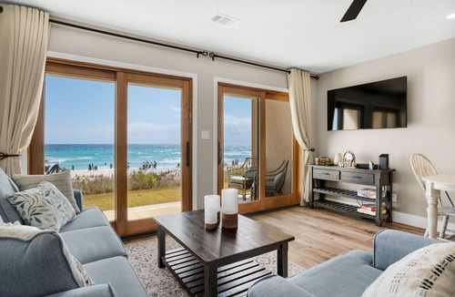 Crystal Beach Condo | 🌊Beach Front~Ground Fl~Beach Chair Service~Crystal Villas A-3