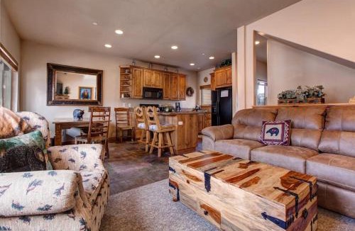 Bear Hollow Village House | Bear Hollow Village-Updated Home with Hot Tub Fitness Center & Pool Access