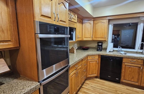 Sandy House | Beautiful Home in Country Club Estates with Easy Access to World Class Skiing