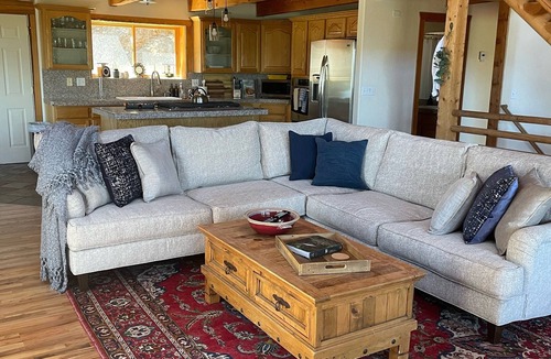 Summit Park Cabin | Beautiful, secluded mountain retreat, 30mins to 7 ski resorts