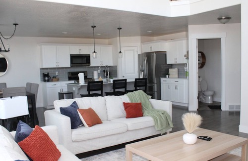 Herriman House | Beautiful Spacious Family Home! 2 car garage, fenced yard, next to a playground!