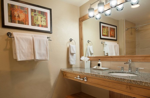 Park City Cabin | Beautiful Spacious King Room | Heated Pool