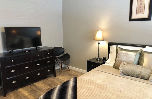 Clearfield House | Beautiful townhome centrally Located Between Ogden and Salt Lake City!