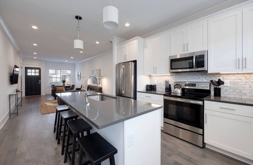 Charlotte Park Villa | Beautiful Townhomes! Two Units With Outdoor Patios