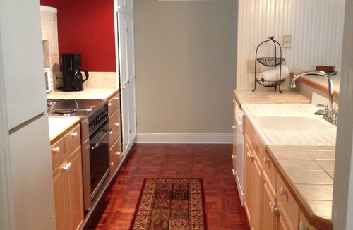 Greensboro Cottage | Beautifully extra large,1700sq ft., one bedroom 1.5 bath cottage/timber views