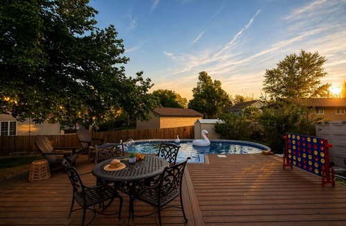 Beaver Shores House | Beaver Lake Summer Getaway +Hot Tub+Pool+Fenced