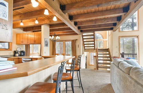 Warrior's Mark West House | Belle Vue Estate: Mountain Views and Private Hot Tub