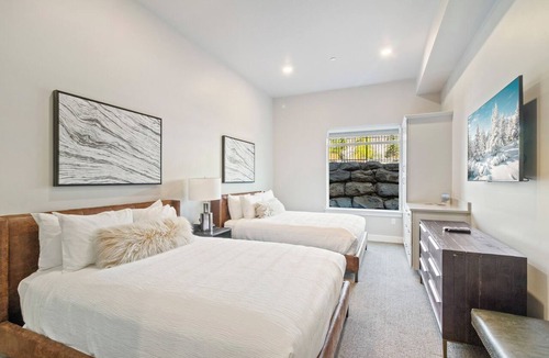 Park City Hotel | Black Rock 418B | Resort Hotel Room w/Kitchenette & Pool Access
