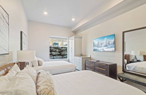 Park City Hotel | Black Rock 418B | Resort Hotel Room w/Kitchenette & Pool Access