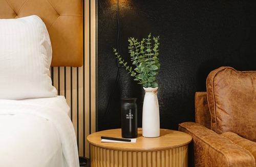 Bentonville Hotel | Boutique King Suite — On-Site Dog Park, Bike Storage, Espresso Bar